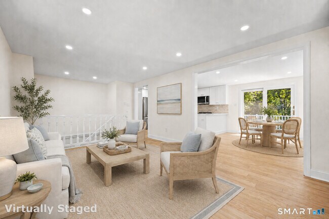 Building Photo - 22 Carrona Dr