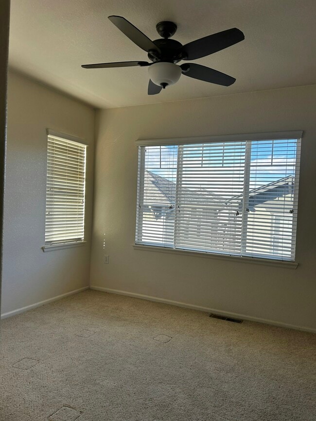 Building Photo - 12929 Grant Cir E