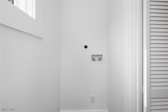 Building Photo - 3154 Yorkshire Rd