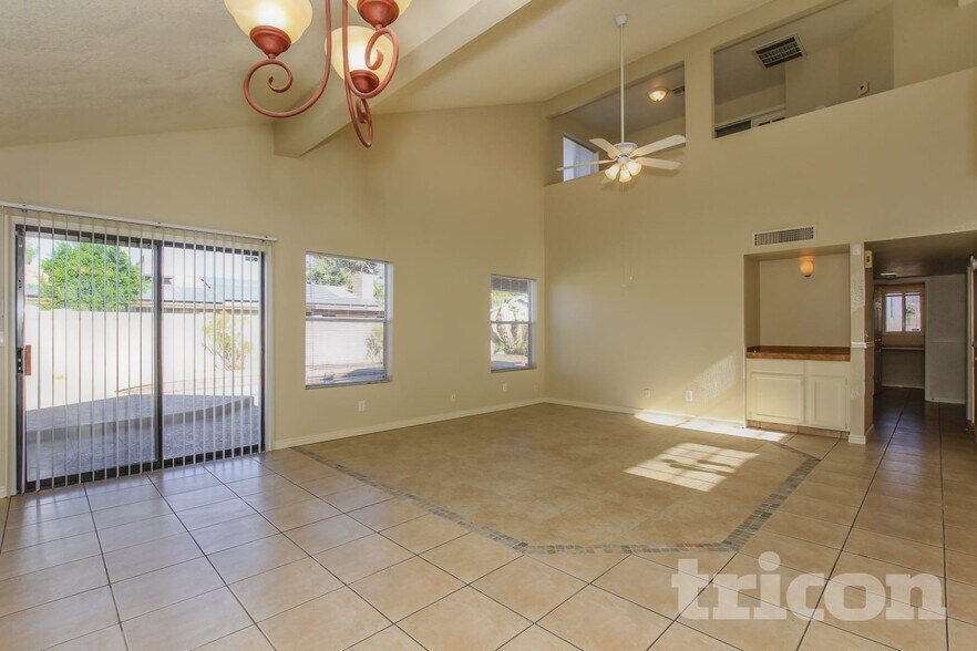 Building Photo - 7434 W Sierra St