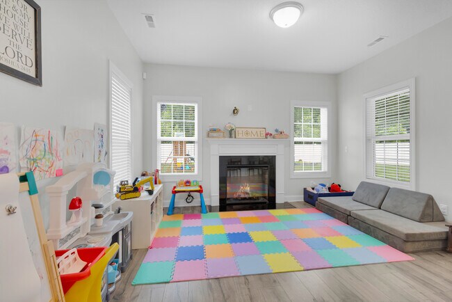 Building Photo - 630 Indigo Johnston Dr