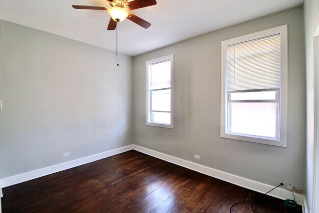 Building Photo - 1709 S Racine Ave