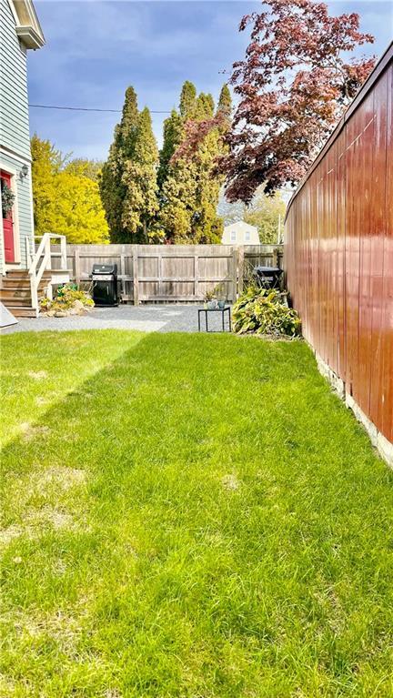 Building Photo - 11 White St