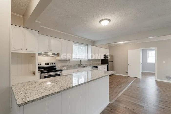 Building Photo - 2313 Westview Dr