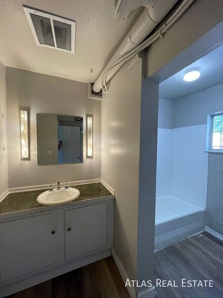 Building Photo - 5229 E Thrill Pl