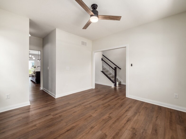 Building Photo - 7343 Quailview Dr