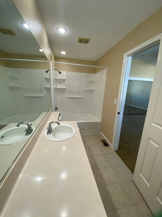 Building Photo - 2 Primary Bedrooms - Close to Travis Air Base - with No Rear Neighbors!