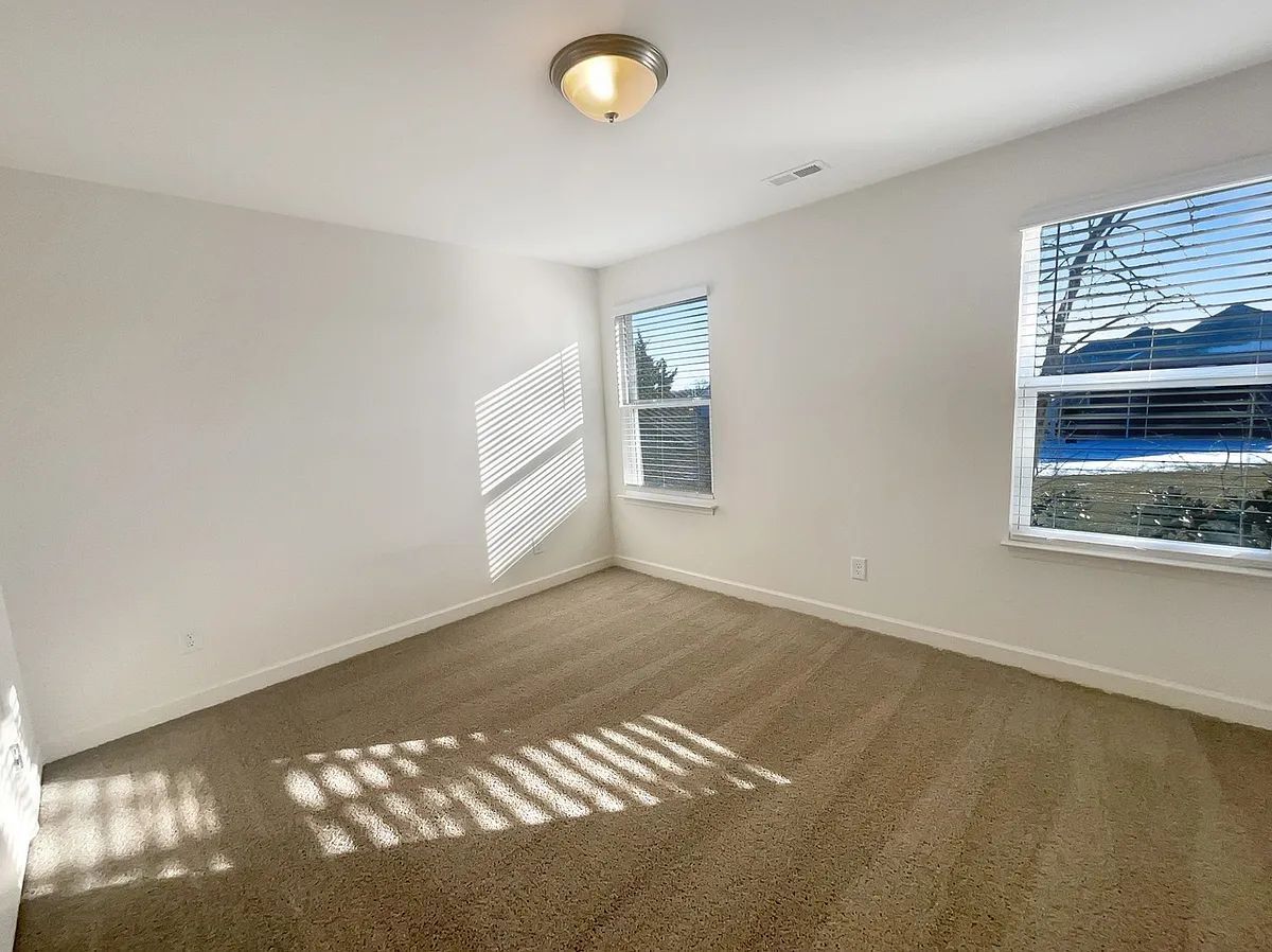 Building Photo - 4443 Chusto Dr