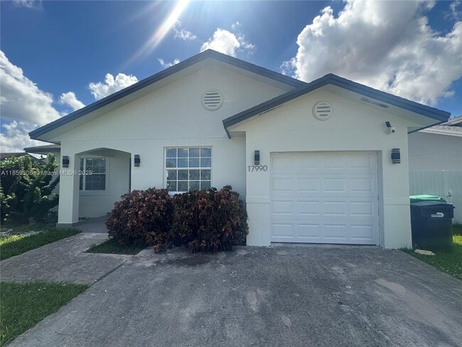 Building Photo - 17990 SW 135th Ave