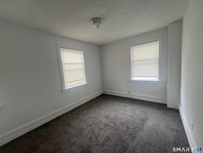 Building Photo - 270 East Ave