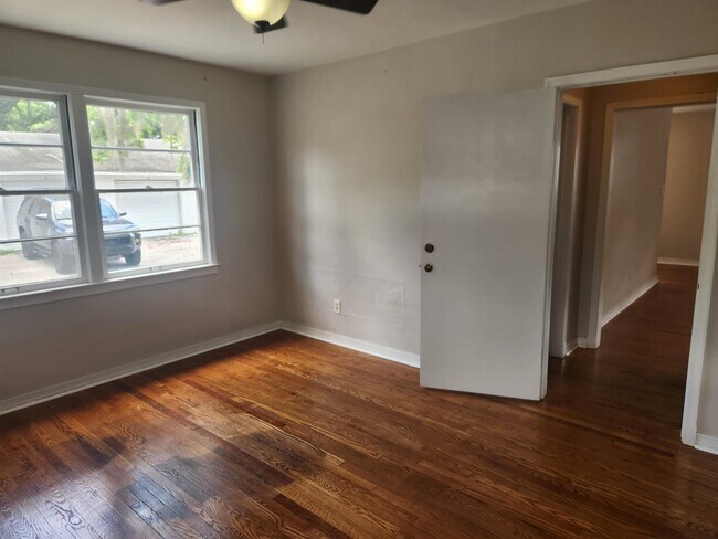 Building Photo - 55 Riberia St