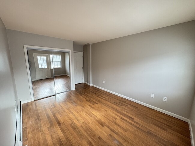 Building Photo - 22 Kenmar Dr