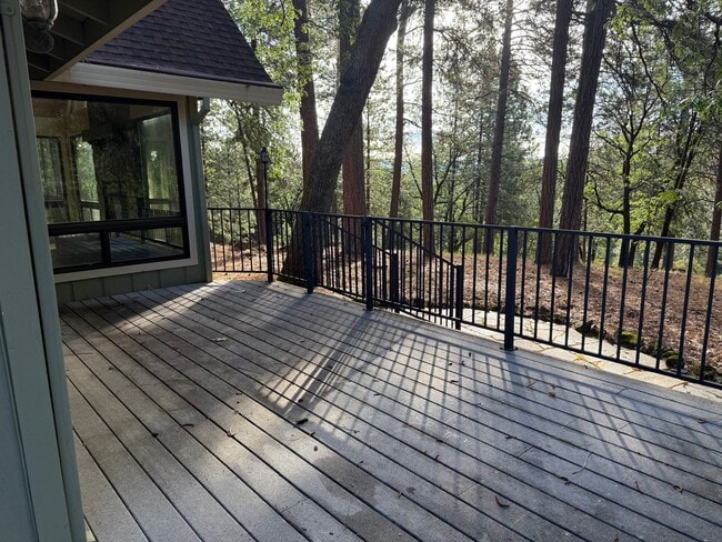 Building Photo - Picturesque Mountain Living with Detached Guest Studio in Alta Sierra
