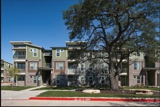 Building Photo - 104 Bettie Mae Wy