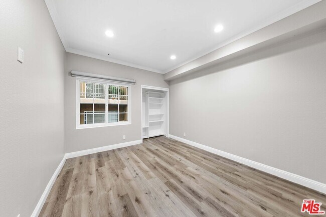 Building Photo - 4301 Fulton Ave