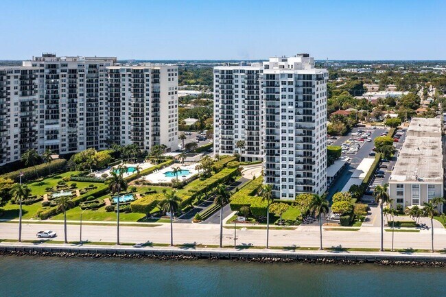 Building Photo - 1701 S Flagler Dr