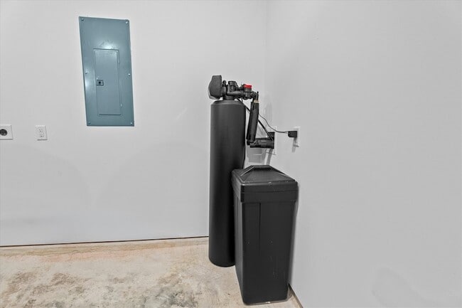 Building Photo - 5030 Vly Wind Ct