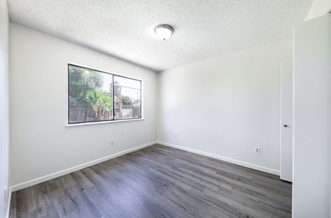 Building Photo - 7416 Hachita Ct