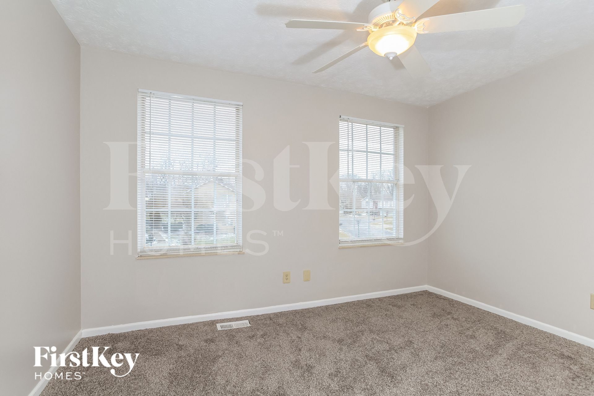 Building Photo - 5707 Villas Creek Dr