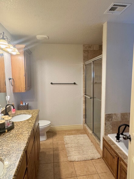 Building Photo - 2605 SW Joshua Ave