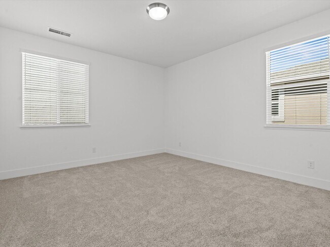 Building Photo - Desirable South Reno neighborhood of the Courtyards at Arrowcreek.