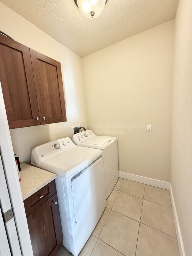 Building Photo - 2223 Amherst Ave