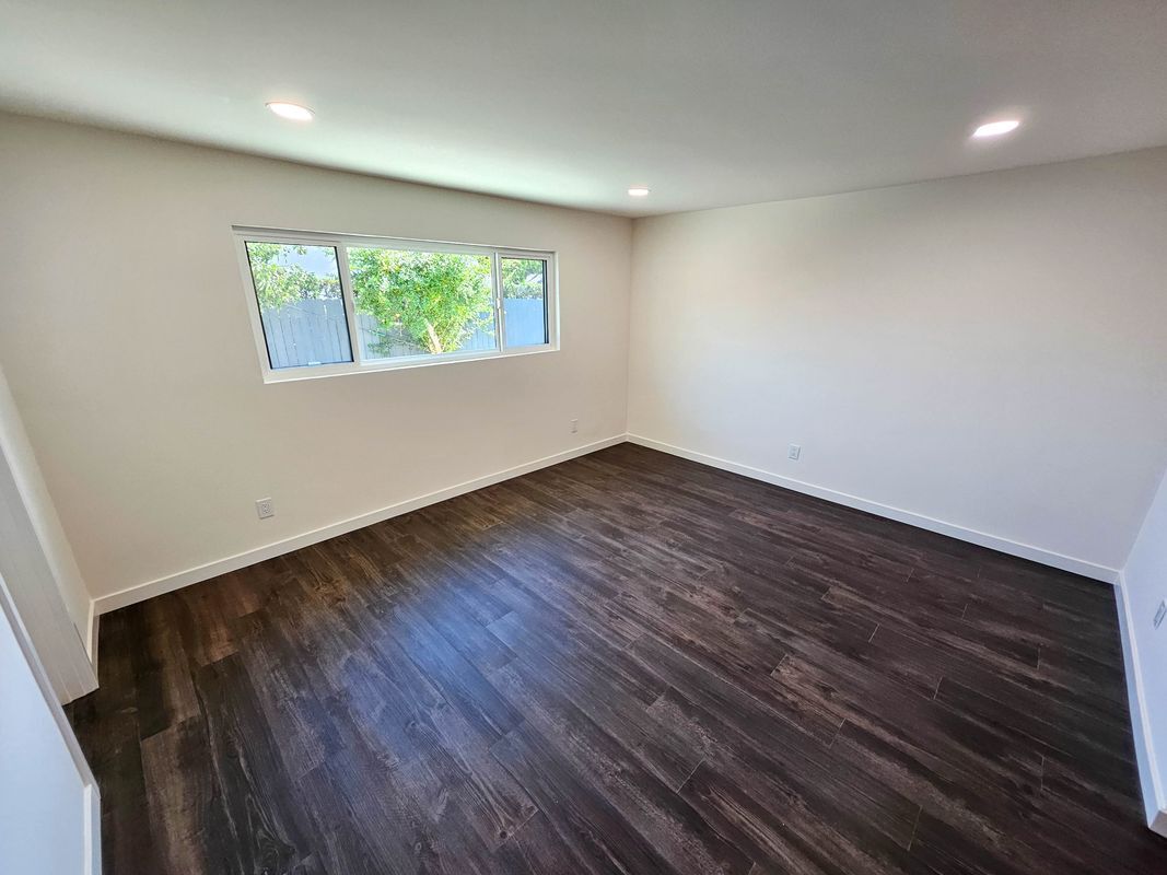 Building Photo - 12948 Lull St