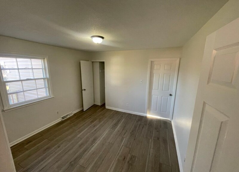 Building Photo - 1514 Glenridge Rd