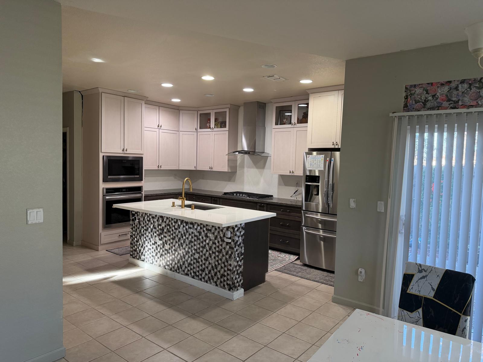 Building Photo - 1084 Huntly Dr