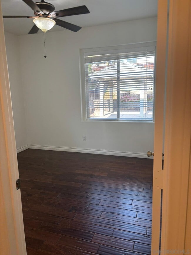 Building Photo - 1612 Picket Fence Dr