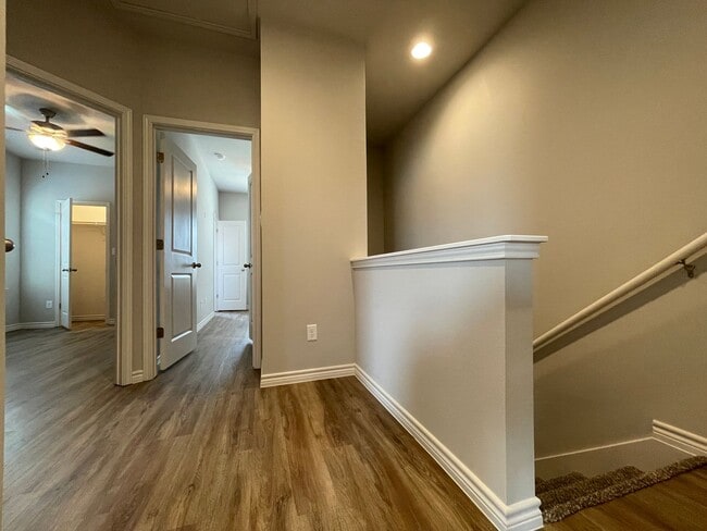 Building Photo - Townhome for rent
