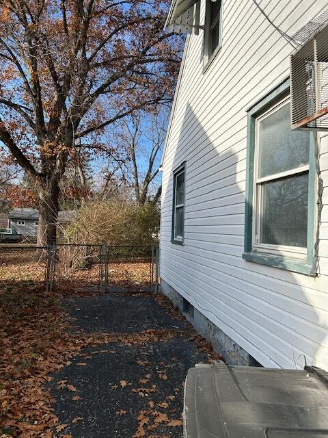 Building Photo - 1347 Kingsley Ave