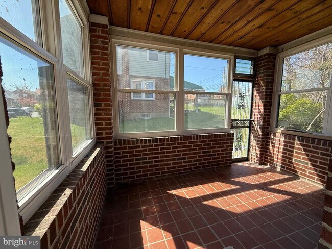Building Photo - 6134 Marglenn Ave