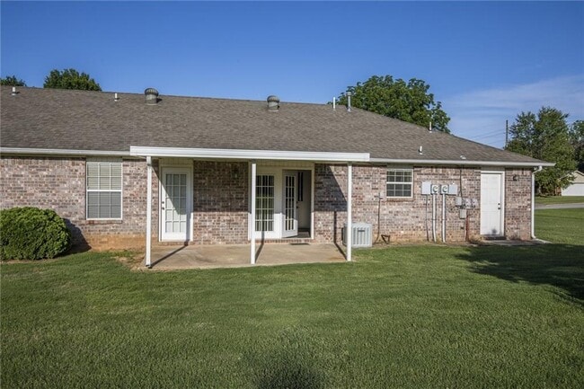 Building Photo - 816 Kinkade Pl