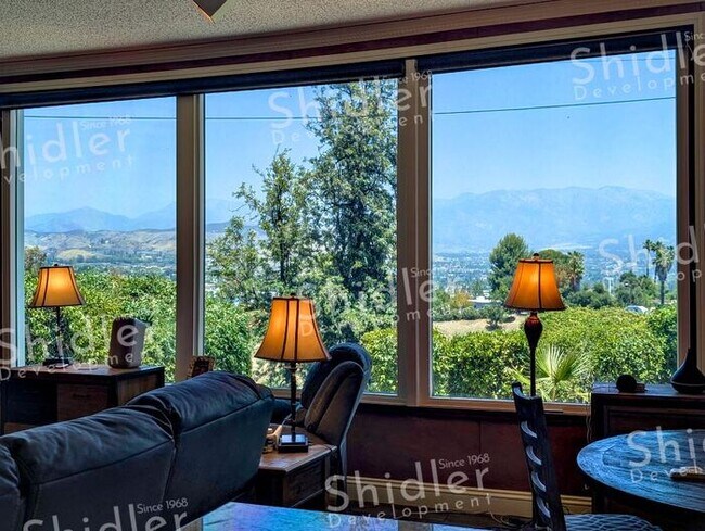 Building Photo - The Bridge House - 2 Bed 1 Bath with Uncompromising Views