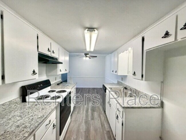 Building Photo - 6912 E 46th Pl