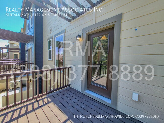 Building Photo - Brand New Luxury 4 Bedroom Townhome in Wes...