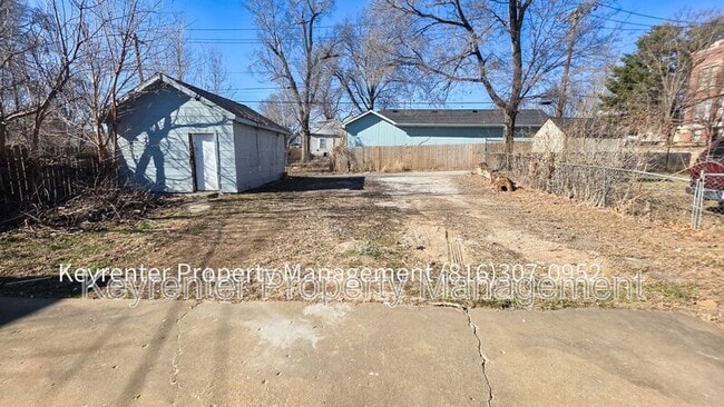 Building Photo - 142 N Bellaire Ave