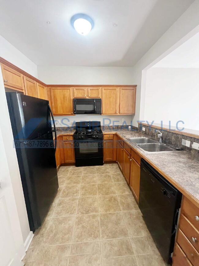 Building Photo - 1647 Southgate Mill Dr