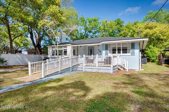 Building Photo - 719 S Shores Rd