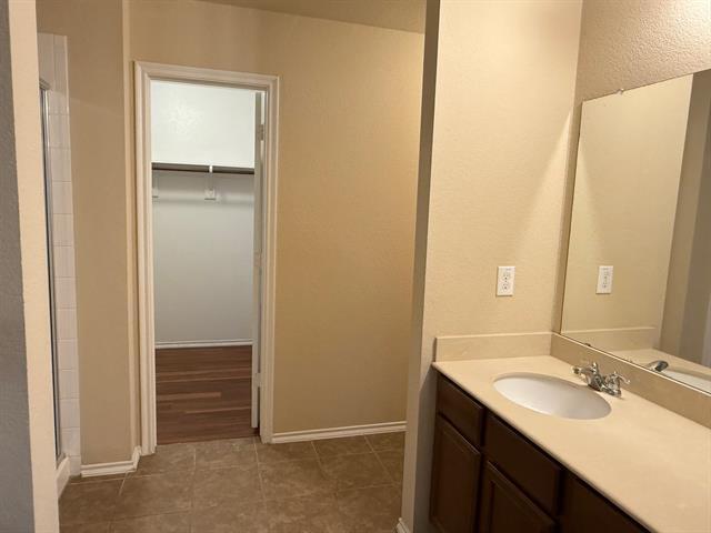 Building Photo - 1206 Rainer Dr