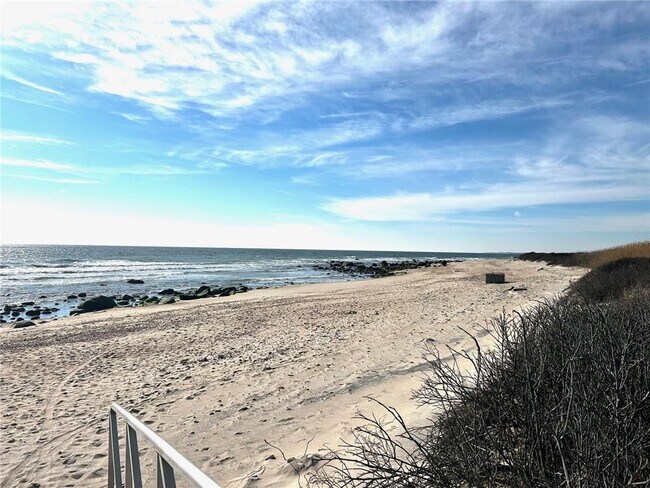 Building Photo - 123 Border Ave