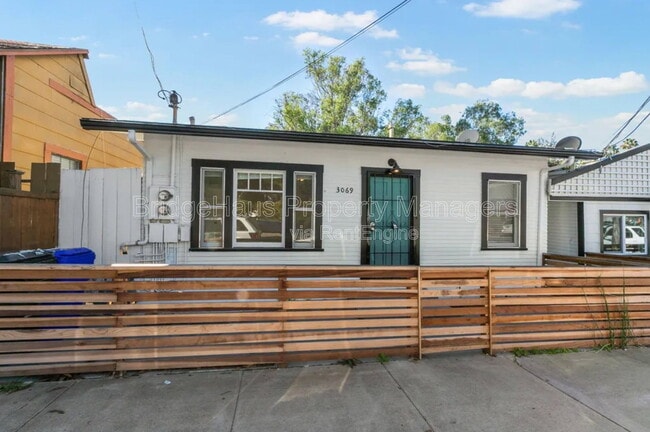 Building Photo - 3069 Grape Street