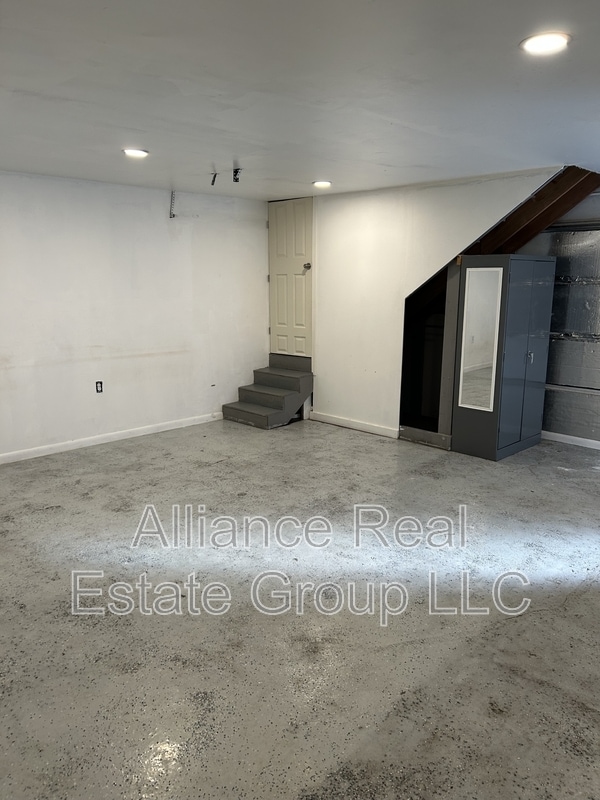 Building Photo - 2110 S Sherman St