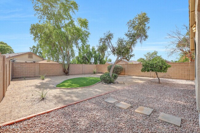 Building Photo - 16804 N 113th Dr