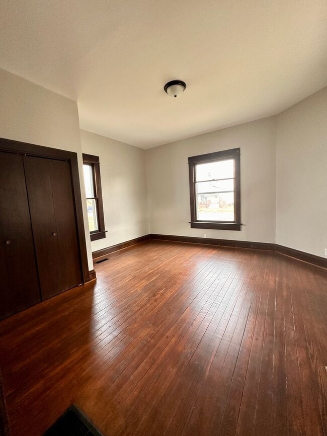 Building Photo - Updated 2-Bedroom Home with Modern Upgrade...