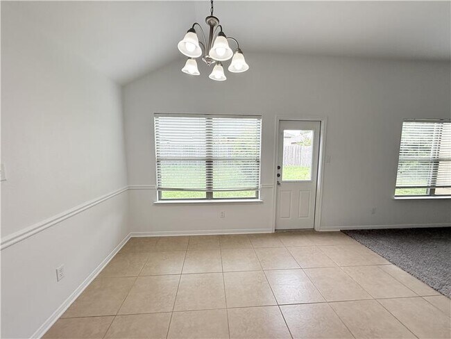 Building Photo - 531 Parkfield Ln