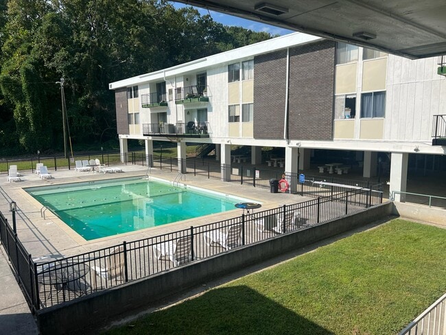 Building Photo - Emeralds Apartments