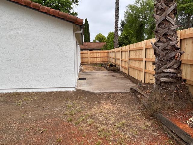 Building Photo - 1700 Lindsley Park Dr