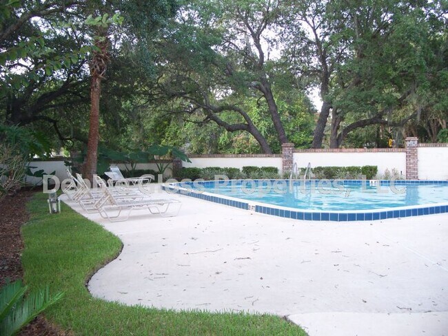 Building Photo - 3 bedroom 2 bath Wekiva home